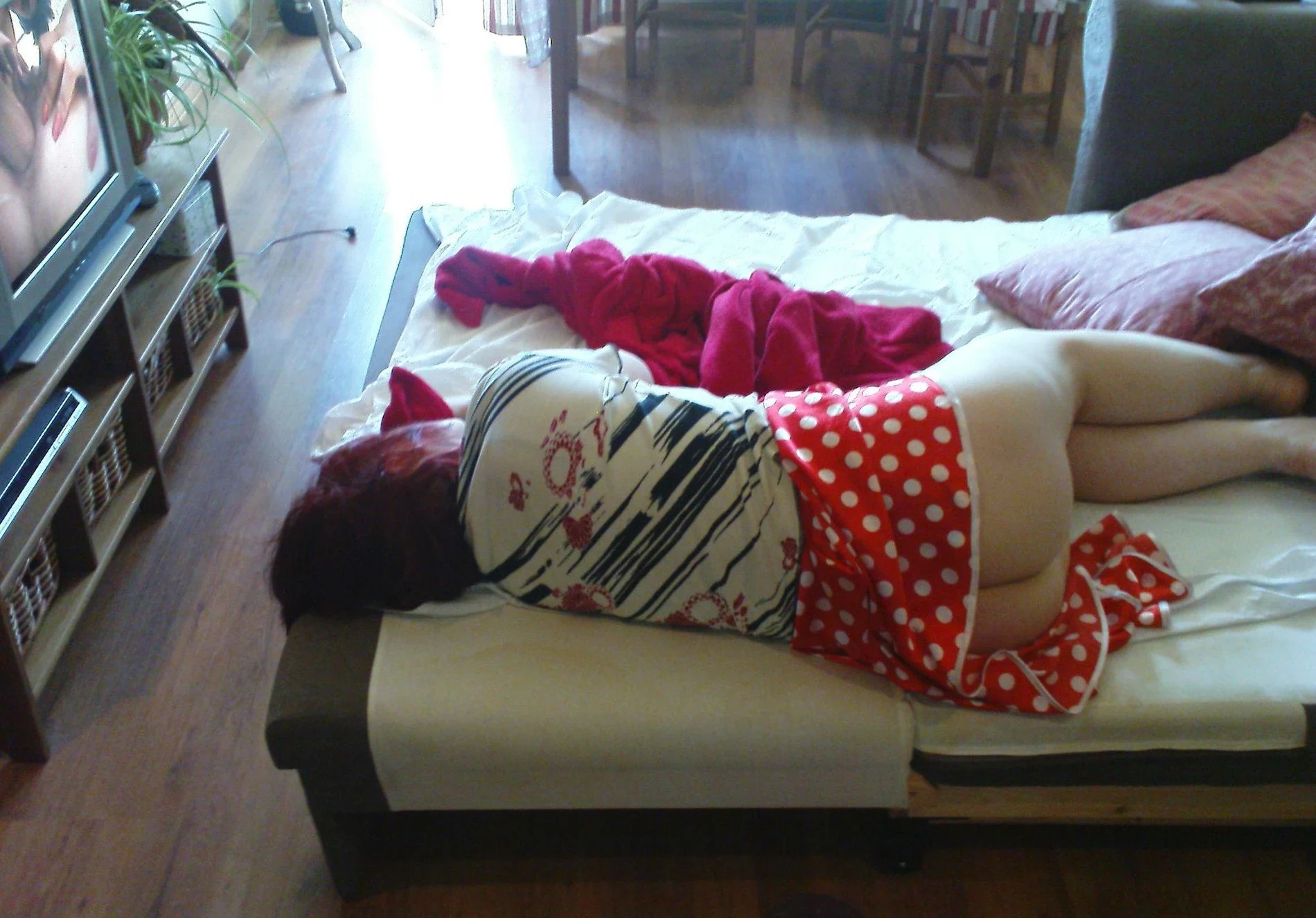 Curvy Babe Fucks Herself with Vibrator - Explicit Amateur Porn Photo