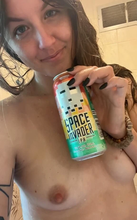 Amateur Girl's Tattooed Intimate Album - Explicit Homemade Porn Pics