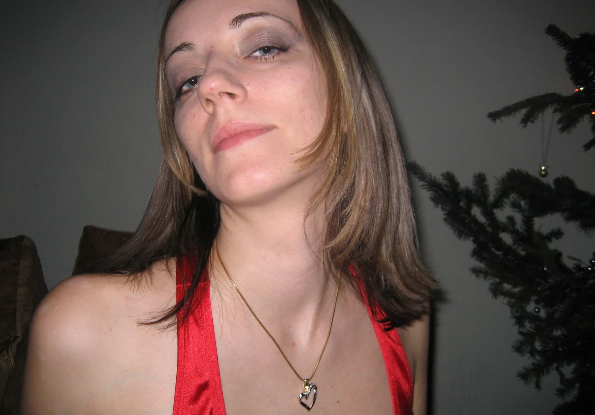 Hot Amateur Girl in Red Lingerie Shares Intimate Photos - Explicit Homemade Porn