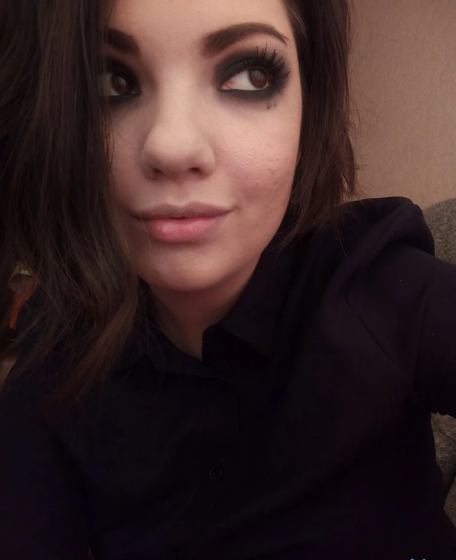 Hotwife Polya Masturbates with Vibrator - Amateur Porn Photo