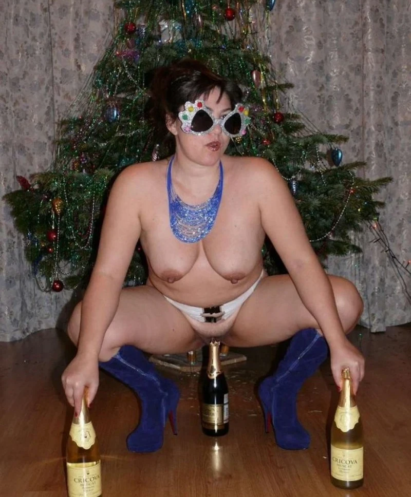 Slutty Amateur MILF Exposed in Hardcore Porn Pics