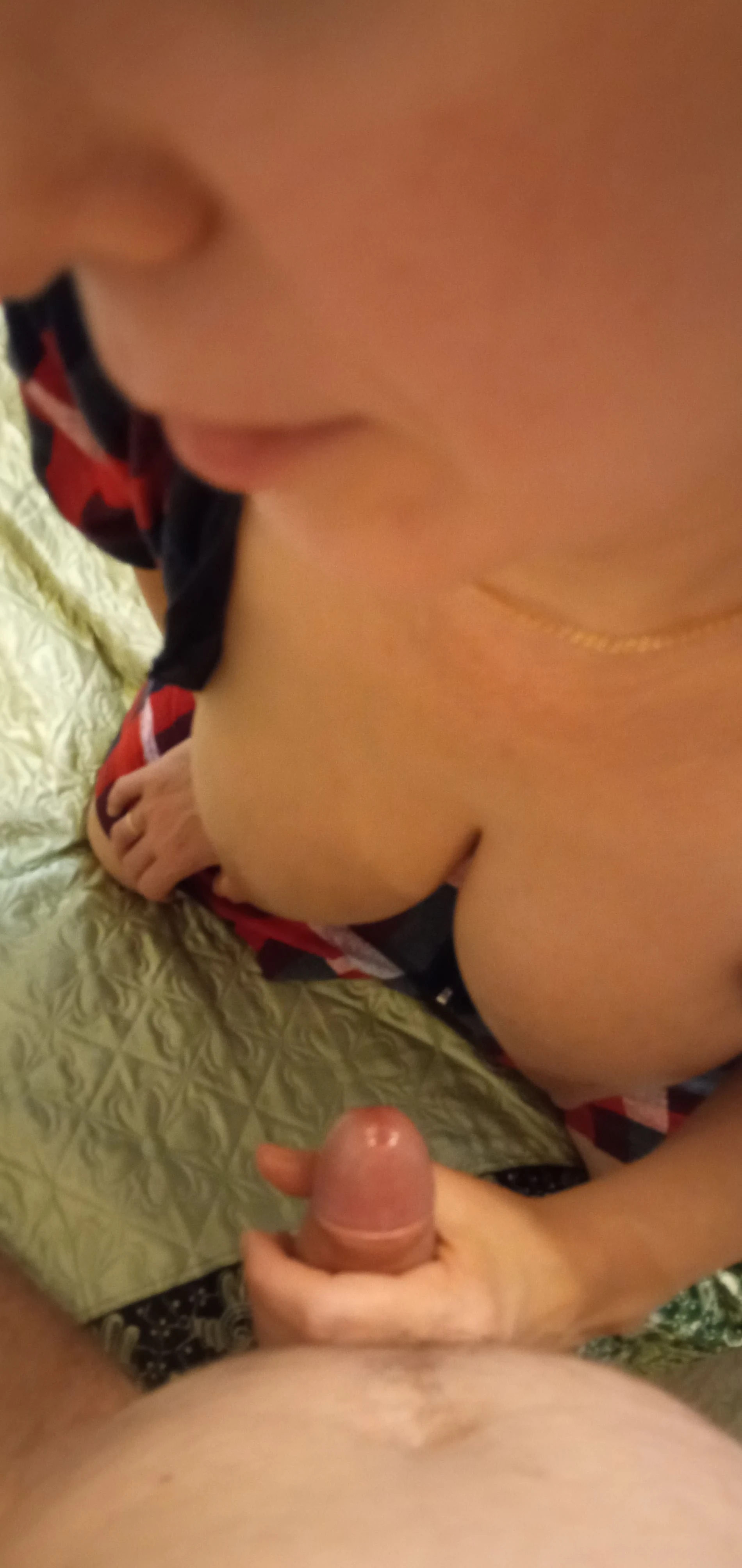 Amateur Slut Holds My Cock: Explicit Homemade Porn