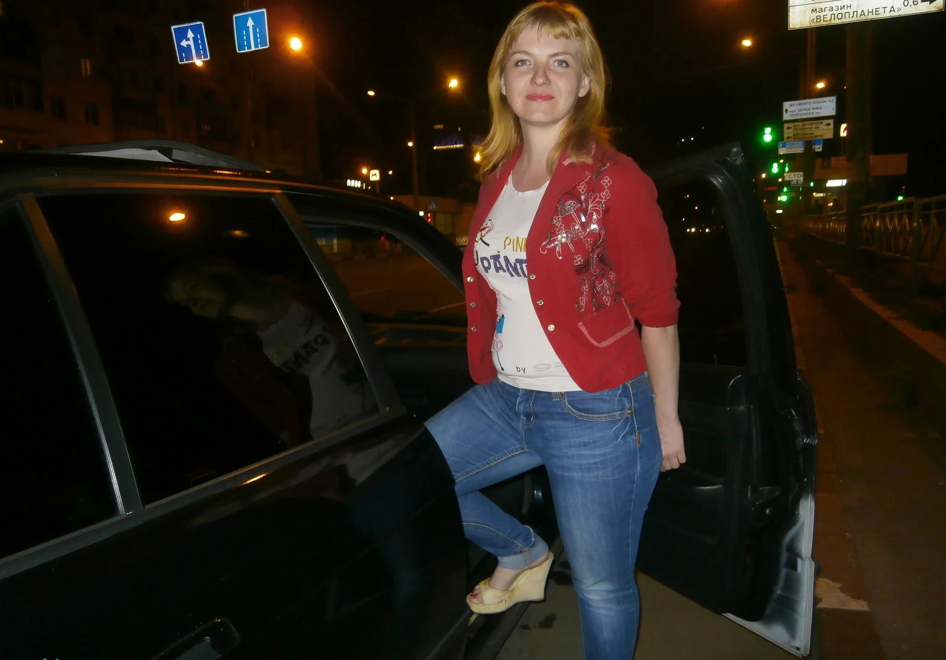 Hotwife Gangbang in Sauna with Caucasian Men - Amateur Porn 4