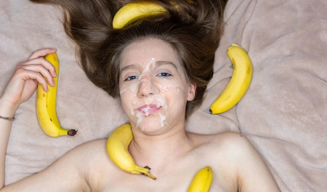 Young Slut Marina's Explicit Amateur Porn Photos