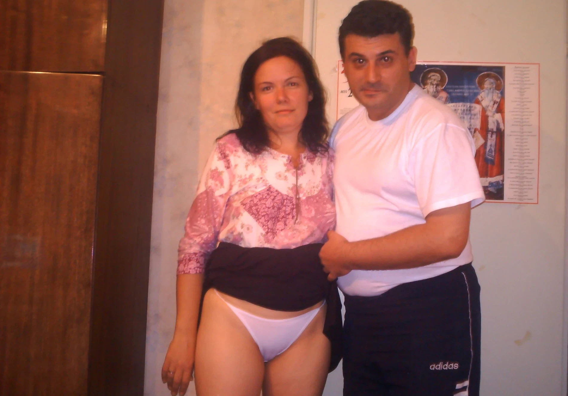 Husband Introduces Me: Explicit Amateur Porn Photo Shoot