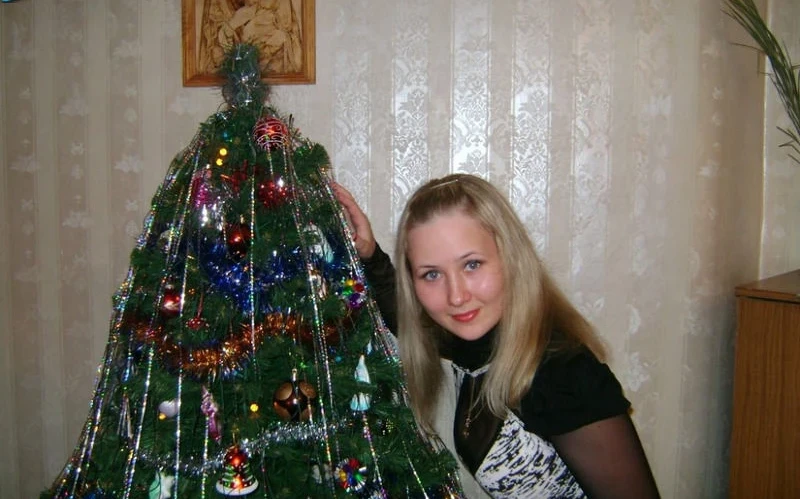 Nadia Takes Big Cock: Amateur Porn Photo