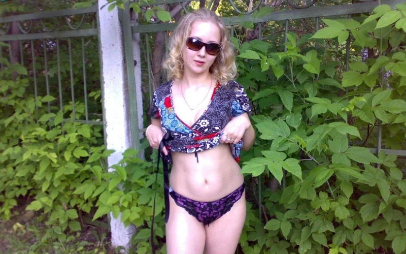 Nadia Takes Big Cock: Amateur Porn Photo