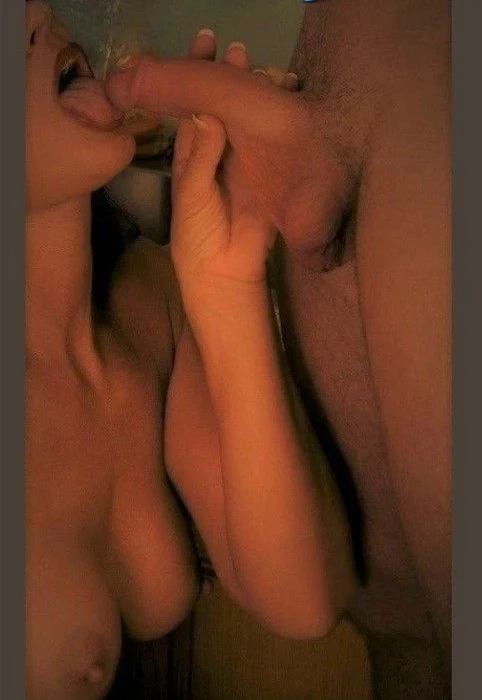 Blonde Double Penetration: Amateur Porn Photos