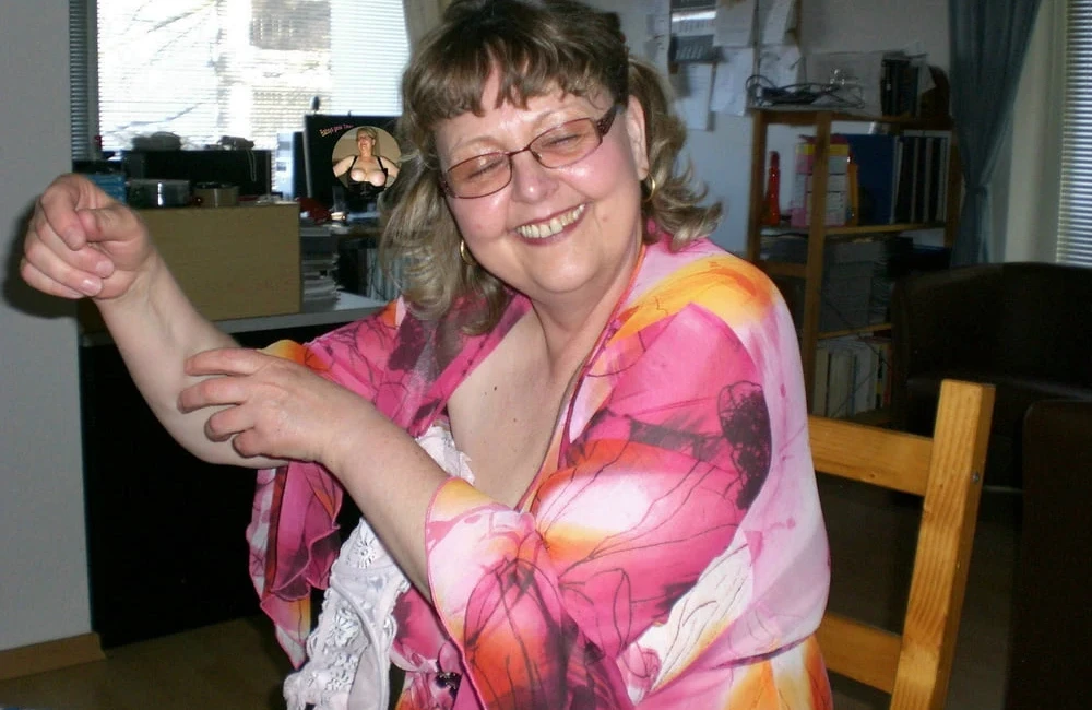 Nina from Germany Double Penetration Amateur Porn Photo Session