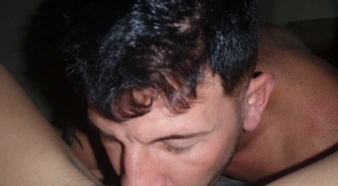 Wild Amateur Porn: Full-On Relaxation Leads to Explicit Photos