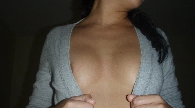 Wild Amateur Porn: Full-On Relaxation Leads to Explicit Photos