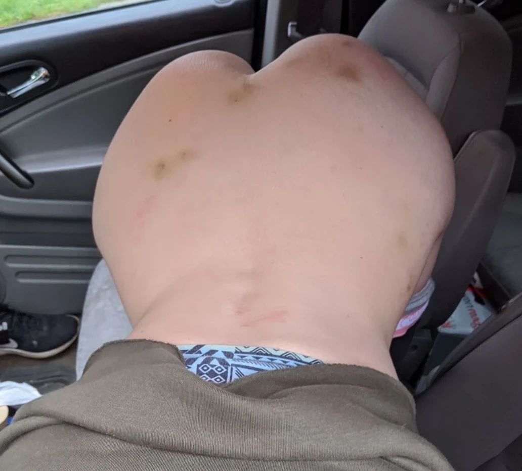 Hardcore Car Fuck: Amateur Porn Photos of Hot Russian Teens Getting Naughty