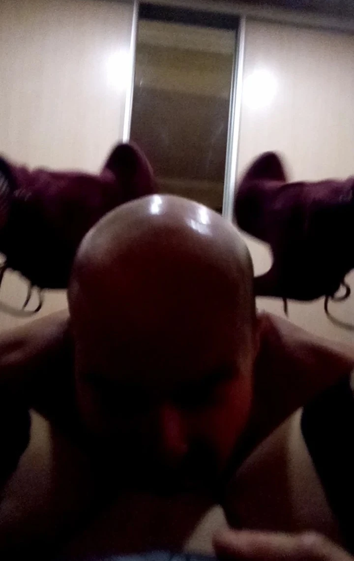 Amateur Pussy Eating: Hot Girl Receives Intense Cunnilingus