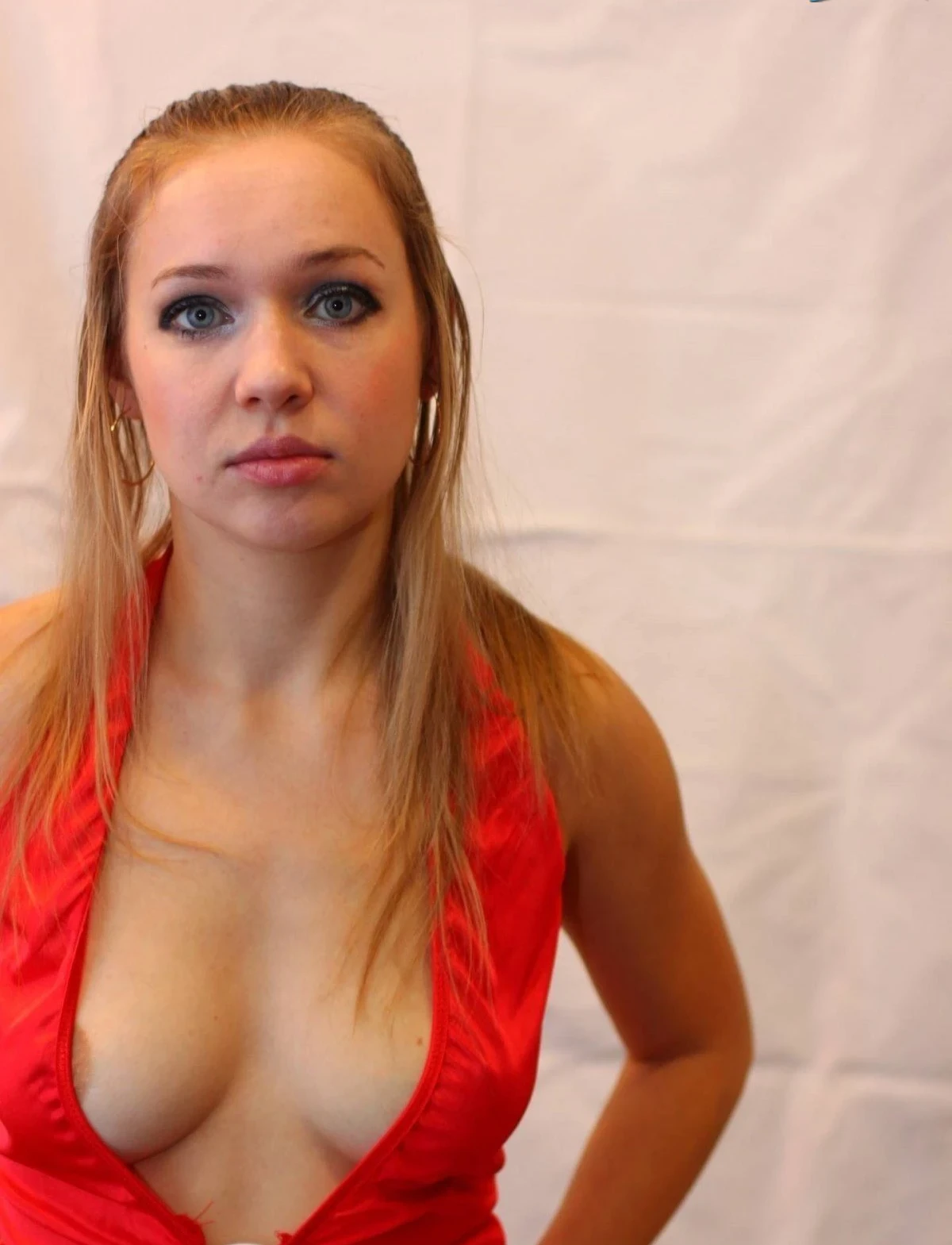 Amateur Porn Photo: Continues to Please with Explicit Content