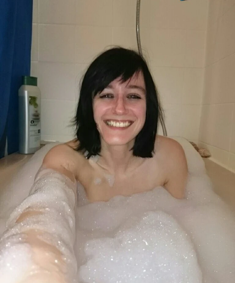 Skinny Slut's Continued Amateur Porn Photos for Review - New Explicit Pics!