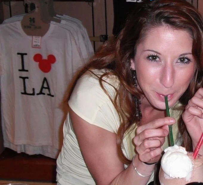 Allowed Girlfriend to Fuck Others: Amateur Porn Photo with Explicit Threesome Action