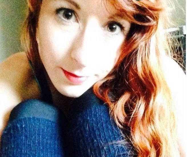 Allowed Girlfriend to Fuck Others: Amateur Porn Photo with Explicit Threesome Action