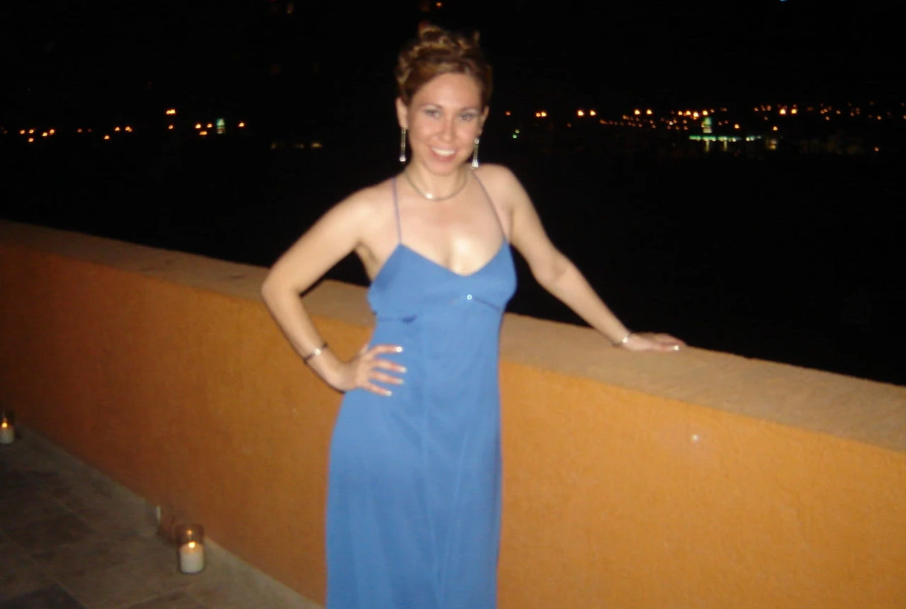 Fiery Slutty Bride in Amateur Porn Photos - Redhead Fiancee Gets Naughty