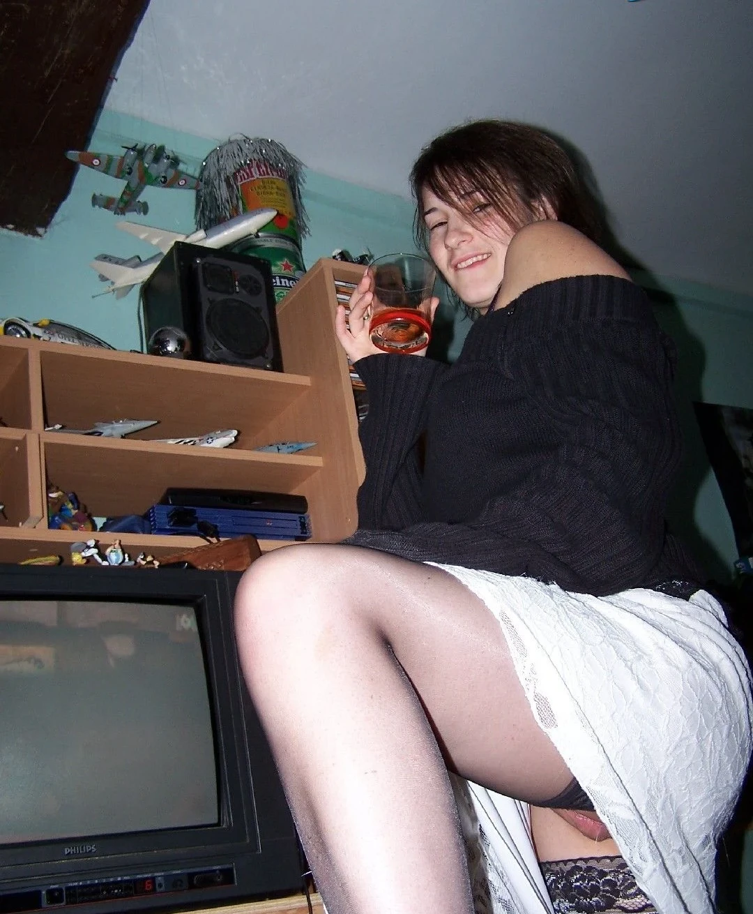 Steamy Sex with Gorgeous Brunette - Amateur Porn Pics