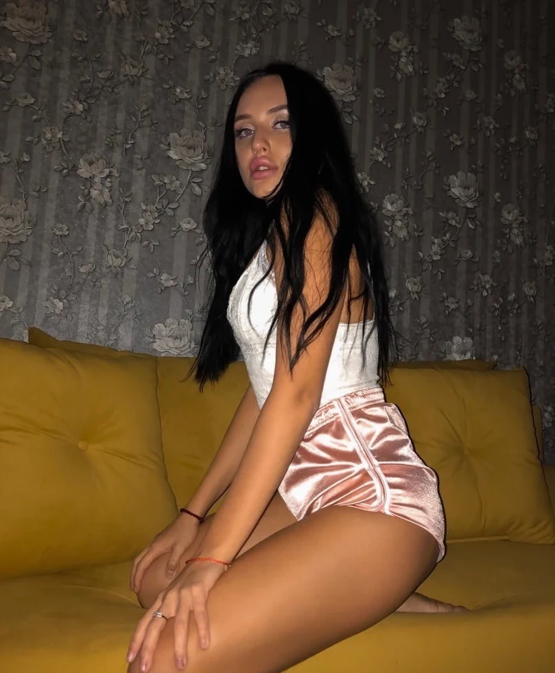 Wild Lioness Hardcore Sex: Amateur Porn Photo Session