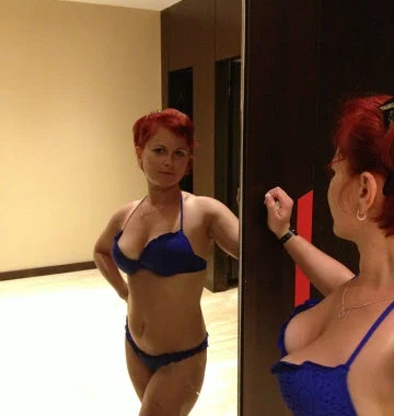 Amateur Wife Elizabeth Gets Fucked in Various Positions - Explicit Homemade Porn