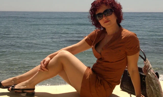 Amateur Wife Elizabeth Gets Fucked in Various Positions - Explicit Homemade Porn