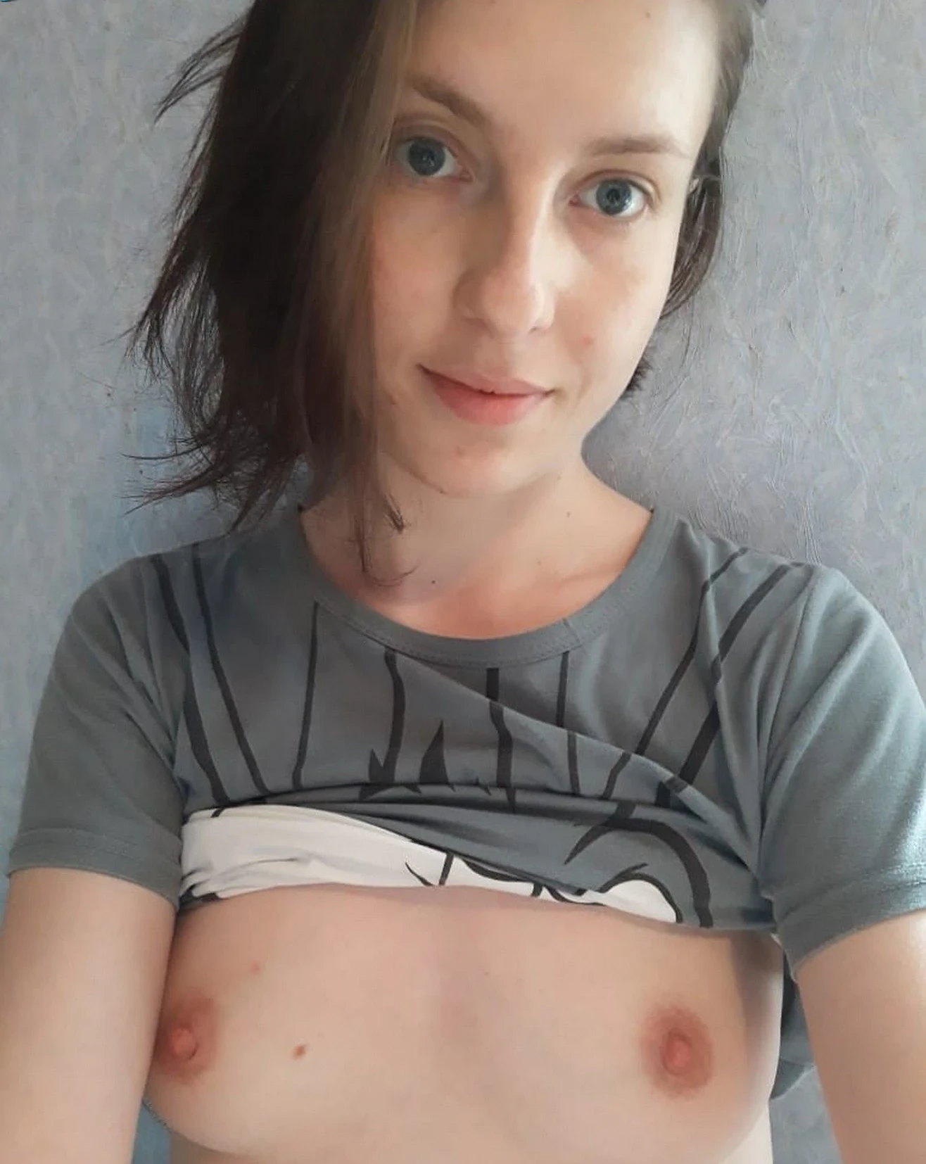 Amateur Slut Marinika Part 1: Explicit Porn Photos