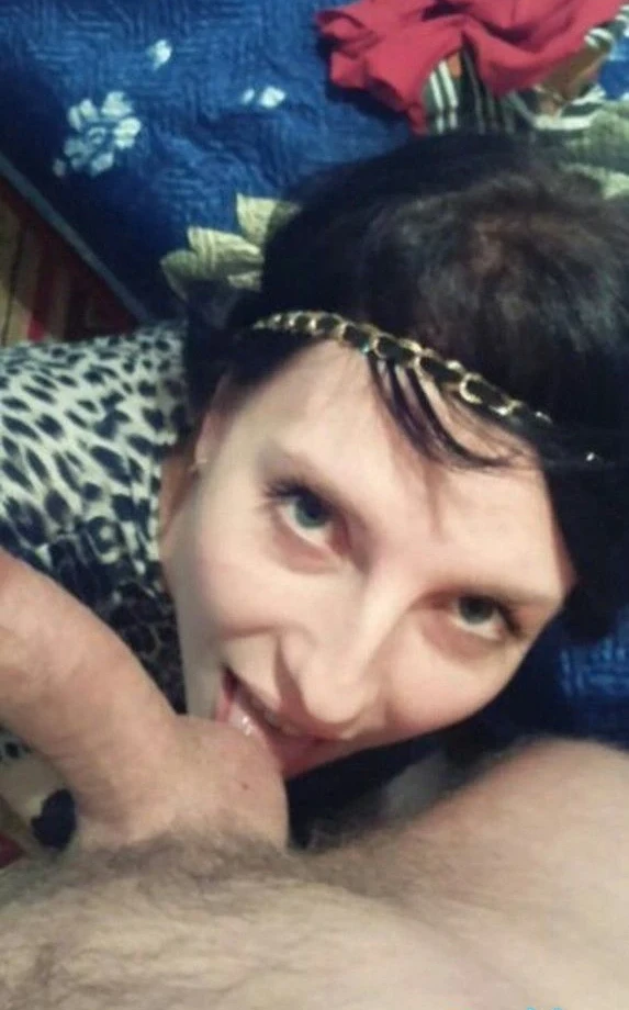 Amateur Slut Marinka Part 2: Explicit Homemade Porn Pics