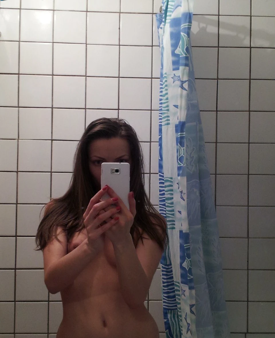 Amateur Slut Sells Her Porn for Cash - Explicit Homemade XXX Content