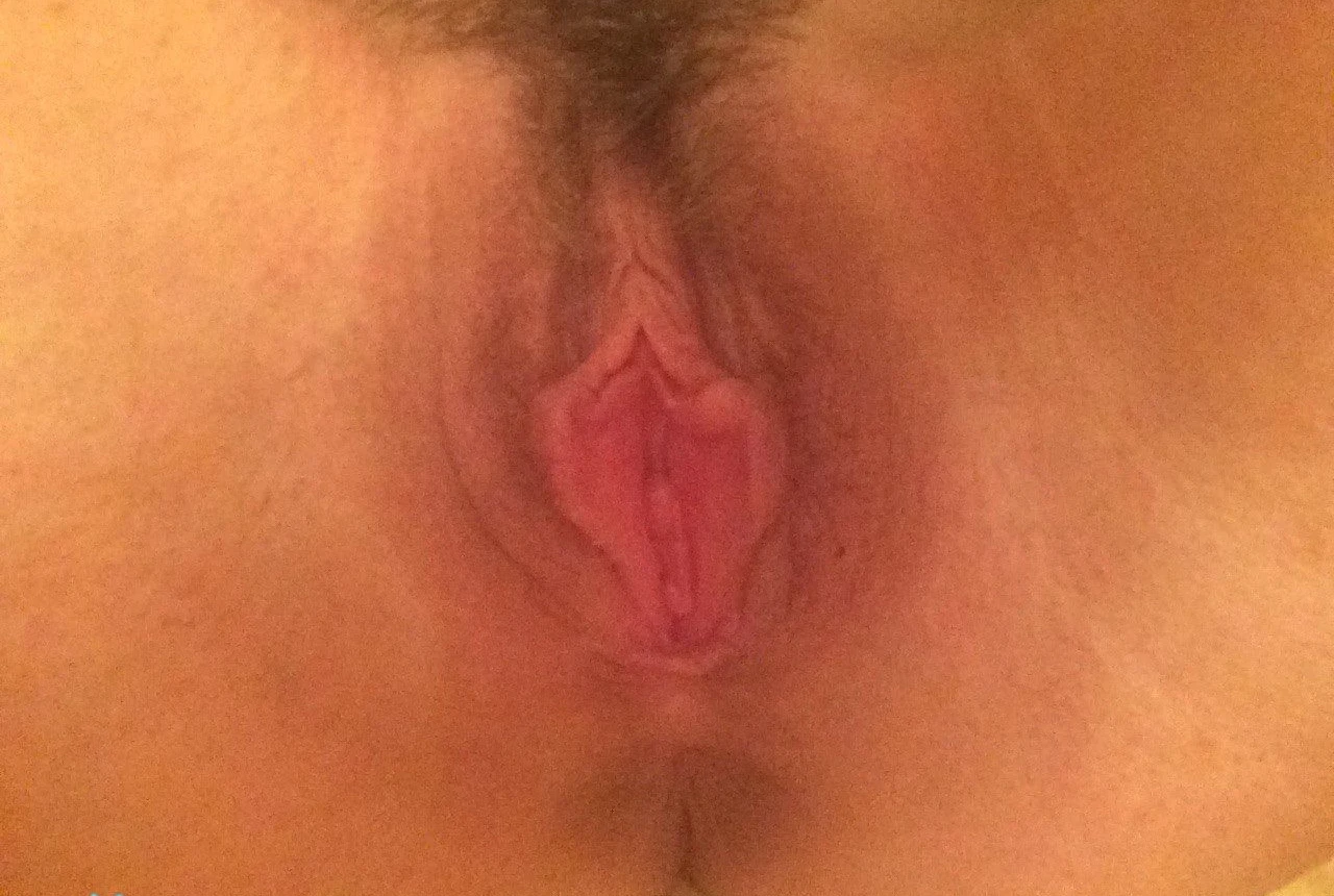 Amateur Slut Sells Her Porn for Cash - Explicit Homemade XXX Content