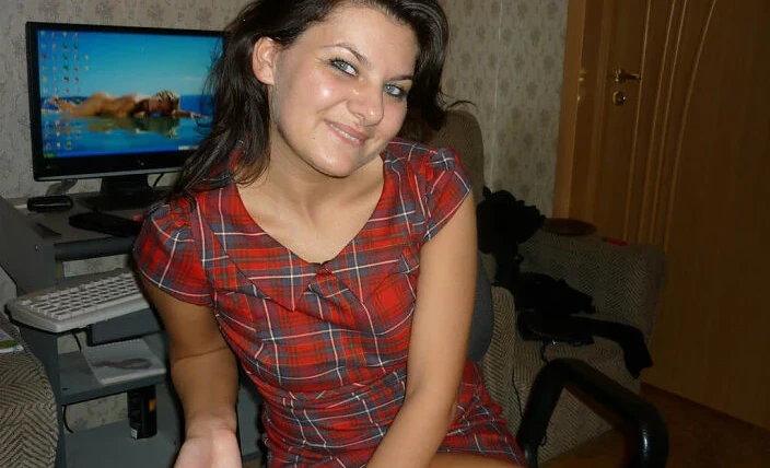 27-year-old Slut Alina's Amateur Porn Photos: Explicit and Uncensored Action!