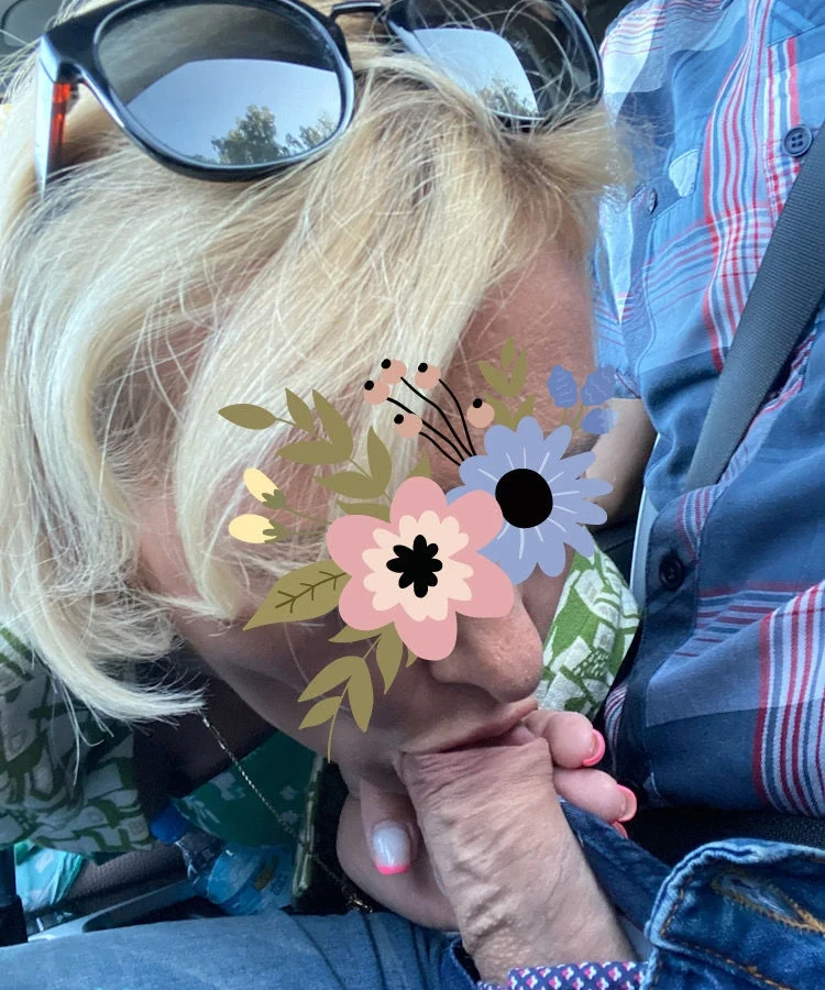 Car Blowjob: Amateur Porn Photos with Explicit Oral Sex Action