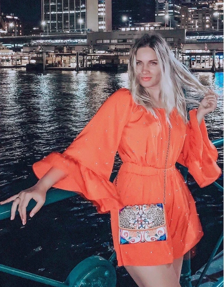 Kirov Amateur Violetta Licking Cock - Explicit Homemade Porn Pics