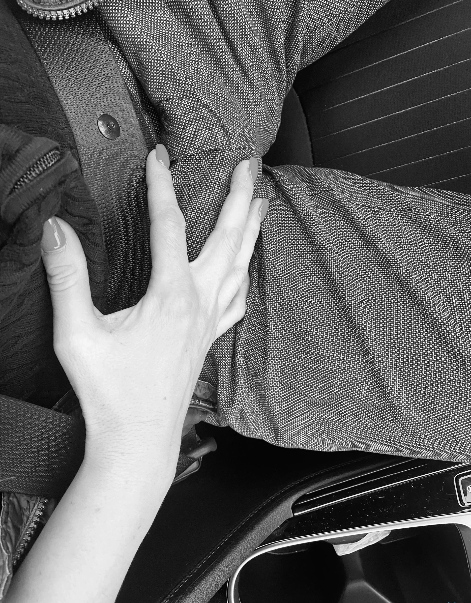 Hot Wife Gives Blowjob in Car - Amateur Porn Photos