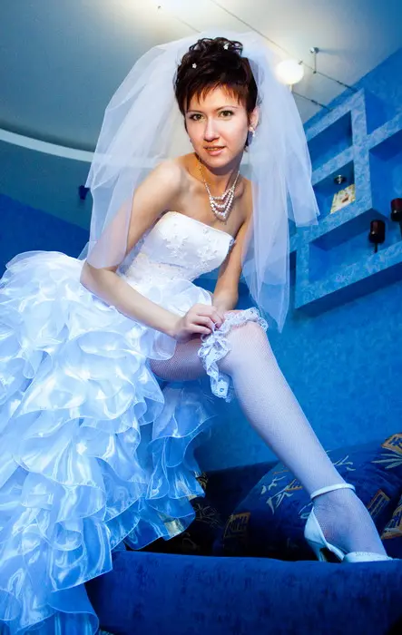 Hot Amateur Bride Katyuha's Explicit Wedding Night Photos