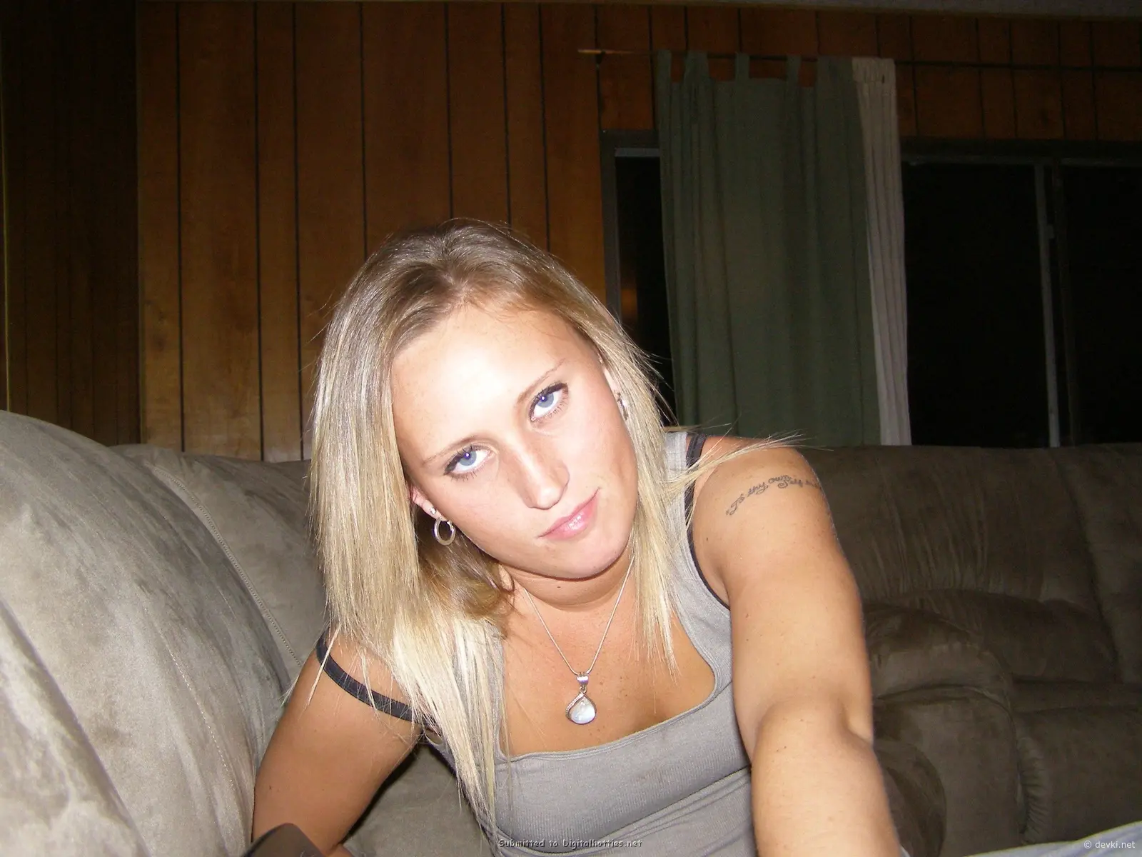 Hot Homemade Wife Amateur Porn Pics - Explicit XXX Photos