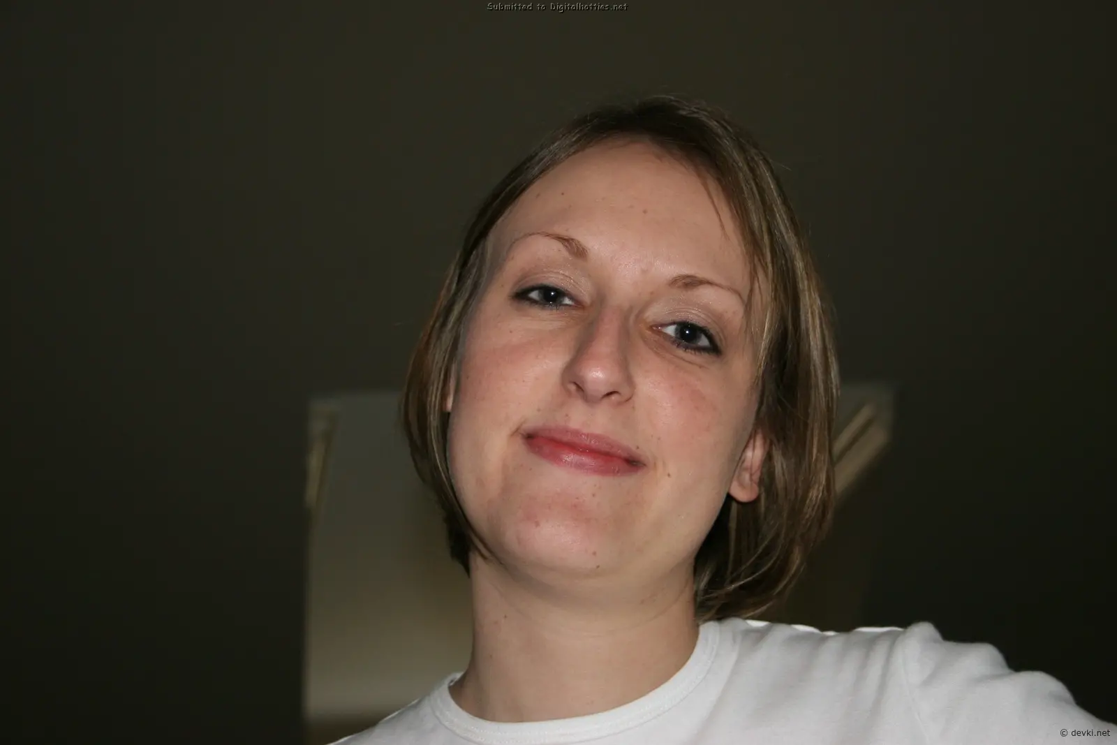 Uninhibited MILF Amateur Porn Photos - Explicit and Bold!