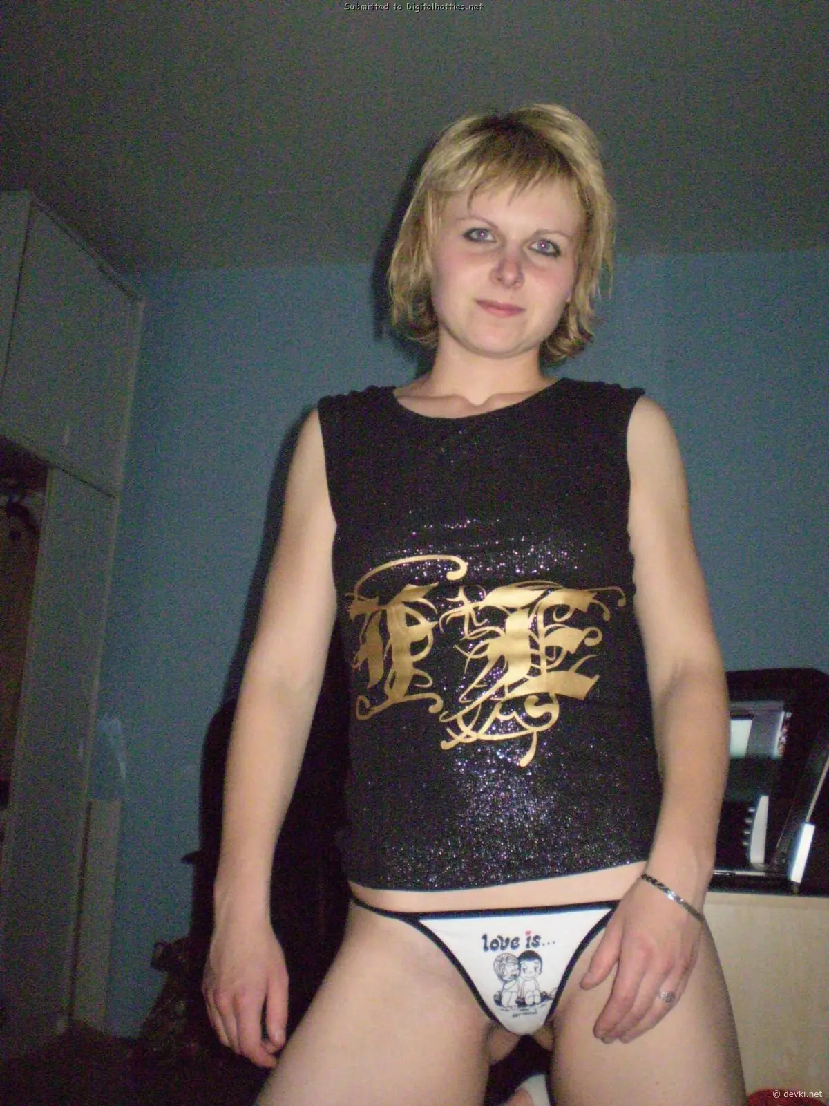 Amateur Blowjob Queen in Action: Explicit Photos of a Blowjob Expert Doing Her Job