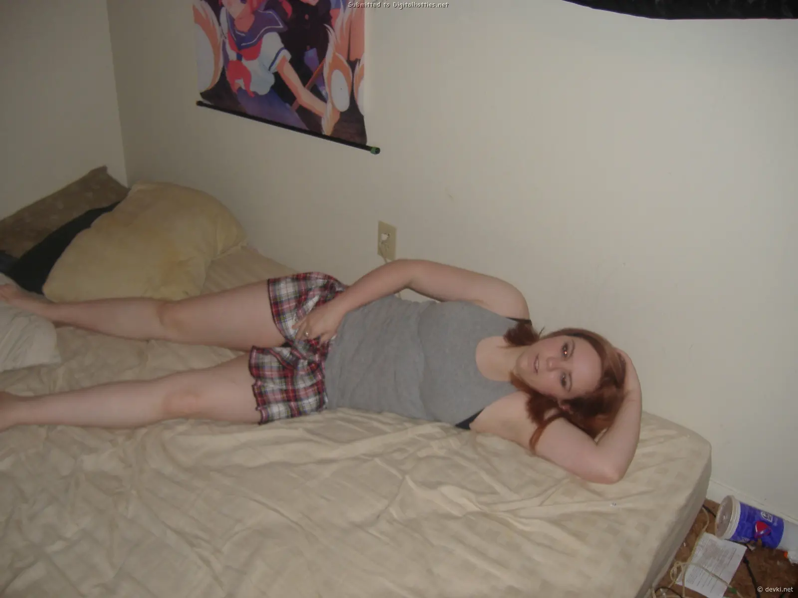 Curvy Redhead Amateur Gets Naughty in Explicit Sex Photos