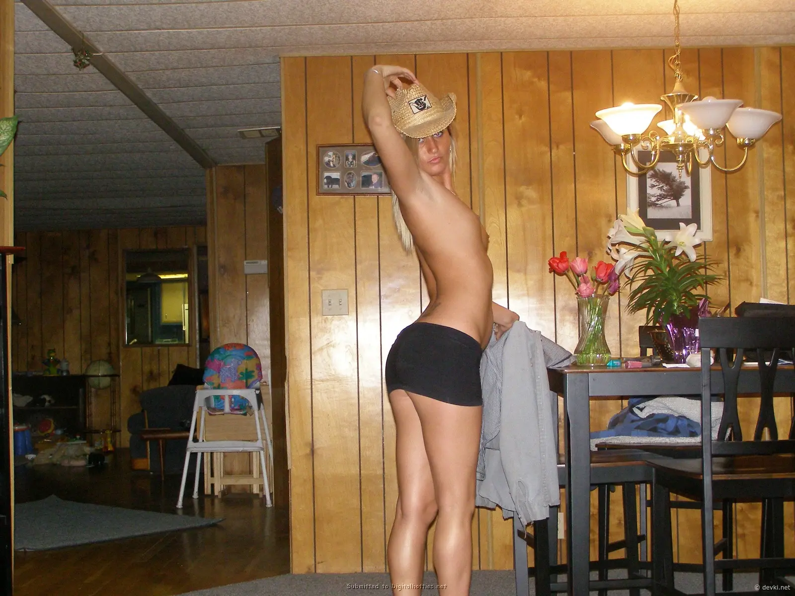 Hot Homemade Wife Amateur Porn Pics - Explicit XXX Photos