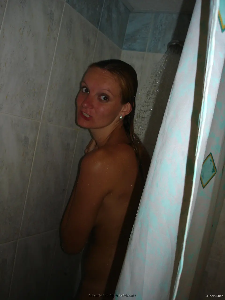 Explicit Amateur Photos: Tits and Ass Exposed
