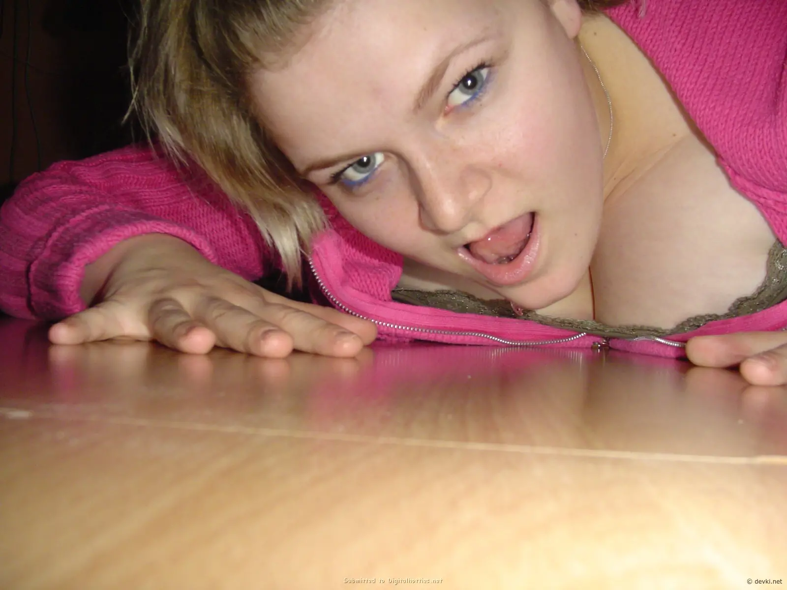 Thick Girl's Amateur Pussy Pic