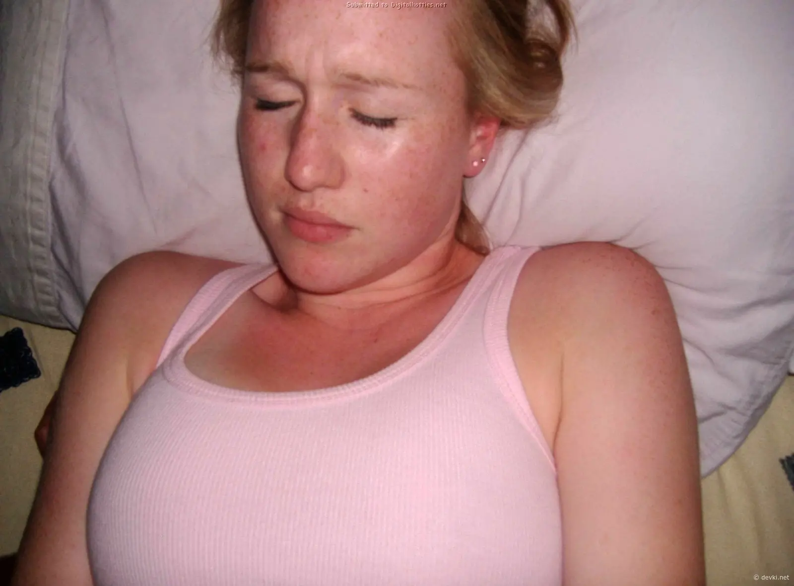 Double Blowjob: Slut Sucks Two Dicks in Amateur Porn Pic