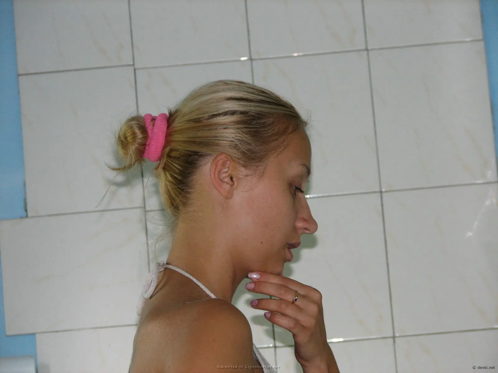 Russian Blonde Amateur Porn - Explicit XXX Photos