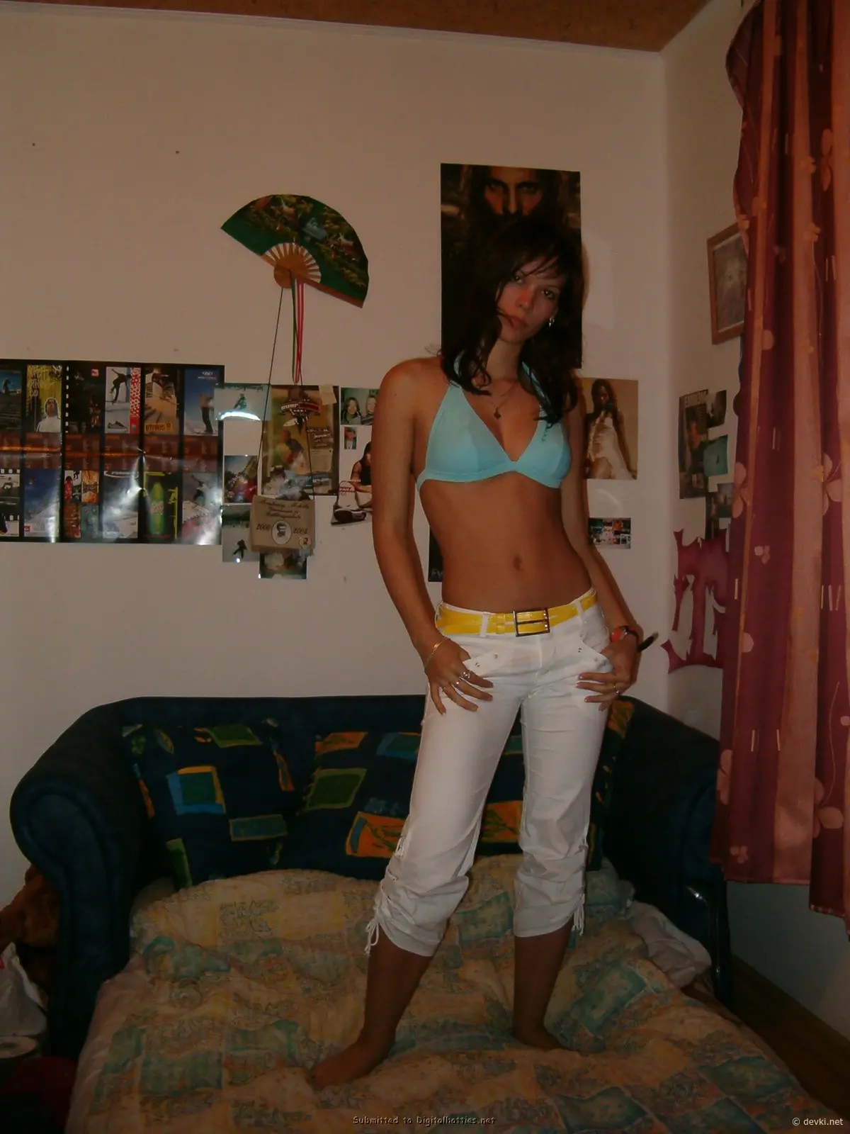 Sexy Girl Poses Seductively - Daily Dose of Hotness!