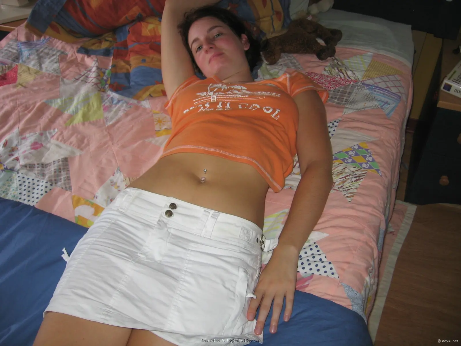 Rough Amateur Porn: Hardcore Fuck from Above with Young Girl