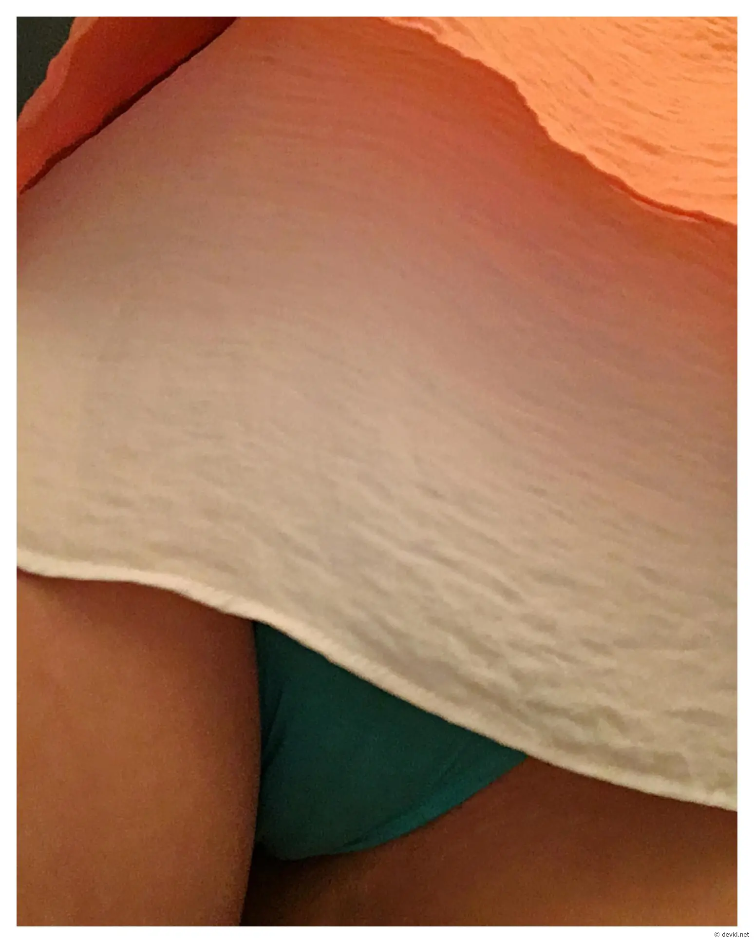 Seductive Amateur Movement: Sensual Pose and Provocative Stance [Explicit]