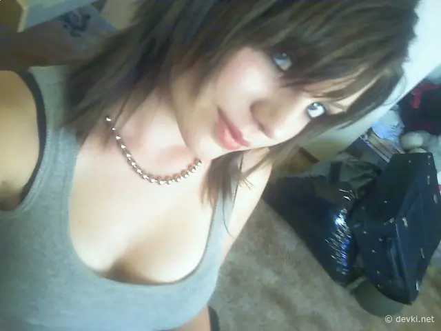 Explicit Sensual Beauties: Amateur Babes in Aesthetic Lighting