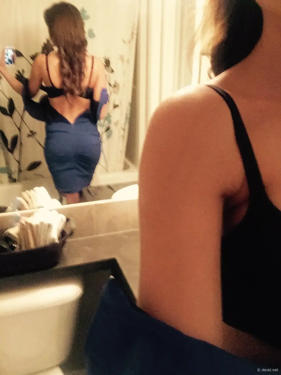 Passionate Amateur Gallery: Wet Pussy Takes Center Stage