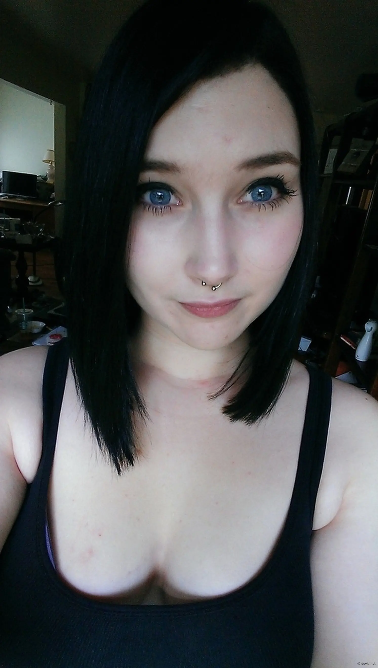 Exotic Beauty in Explicit Amateur Porn Photos: Passionate Seductress in Action